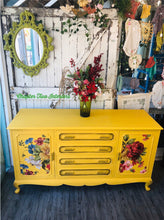 Load image into Gallery viewer, Wall Flower Transfer