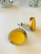 Load image into Gallery viewer, Timber Knob - yellow